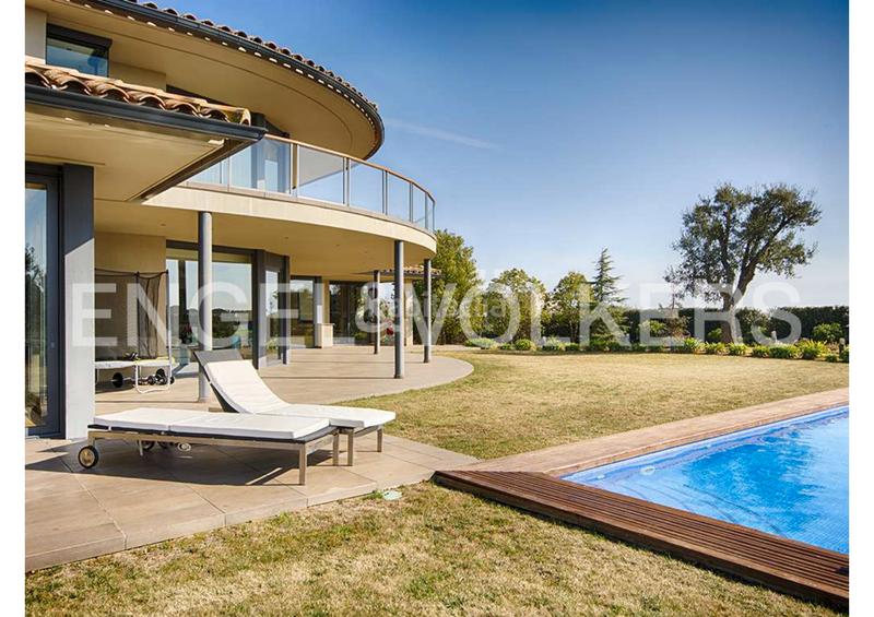 Foto e2c854d2-adce-4c46-a8cf-abdfd2d1888d. Chalet avec cheminée chauffage parking piscine dans Peralada