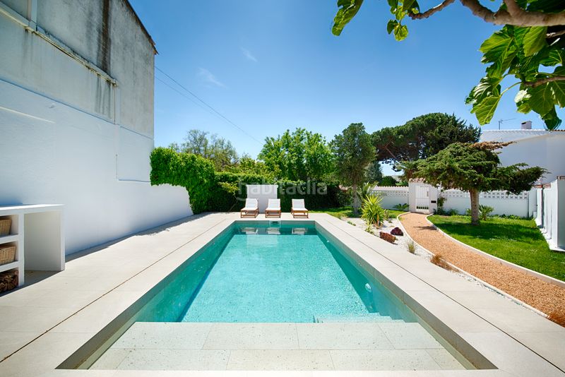 Foto c46a283a-deb0-4069-8c9c-23f2576d9b27. Casa adossada amb piscina a Cap Ras - Creus - Falconera Empuriabrava