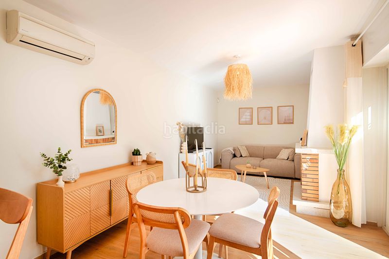 Foto cabce9bd-c71d-4cf3-aeee-76d4cf8280ce. Casa adossada amb piscina a Cap Ras - Creus - Falconera Empuriabrava