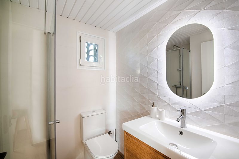 Foto f3b3e50a-15c2-41be-8bbe-b225841acb16. Casa adossada amb piscina a Cap Ras - Creus - Falconera Empuriabrava