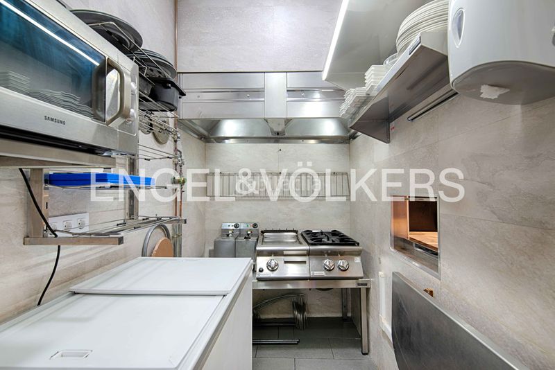 Foto ba42aade-3d23-4ad5-95e8-1e57e34ce672. Local comercial a La Vila Llançà