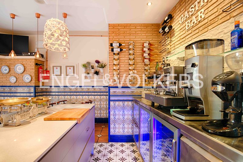 Foto d9270039-77d8-4136-b230-61091cc9a8cd. Local comercial a La Vila Llançà