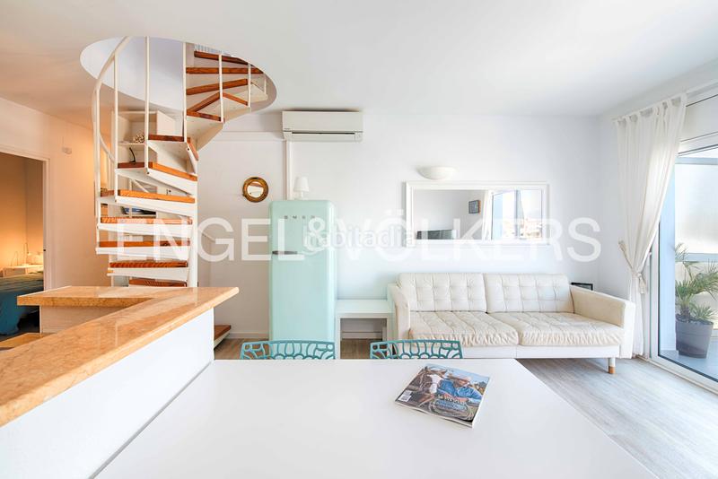 Foto 576a1ccd-251c-457a-8461-43fc7a2277be. Ático dúplex con gran terraza, amarre, parking y box en Empuriabrava