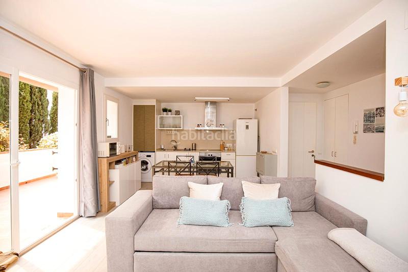 Foto d9735dad-31a9-4285-b1f4-bfc768358535. Piso encantador apartamento con terraza privada a pocos minutos del centro en Cadaqués