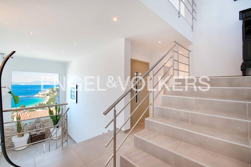 Foto 4261fa50-dfa5-4085-8f89-b635e24af0bc. Chalet mit parking pool in Puig Rom-Canyelles-Almadrava Roses