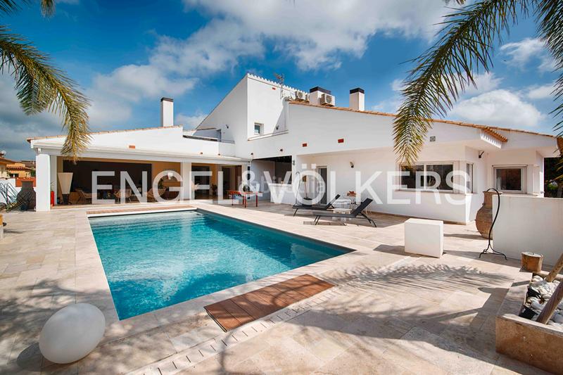 Foto b022ae9c-891a-479d-9478-04fc193653ac. Chalet mit parking pool in Castelló d´Empúries