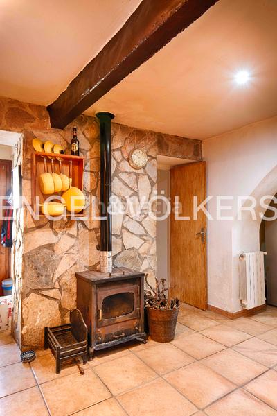 Foto 4c1275c5-bd18-4966-87d1-7a4b4268427a. Casa in carrer roca de la balena 3 in Vilajuïga