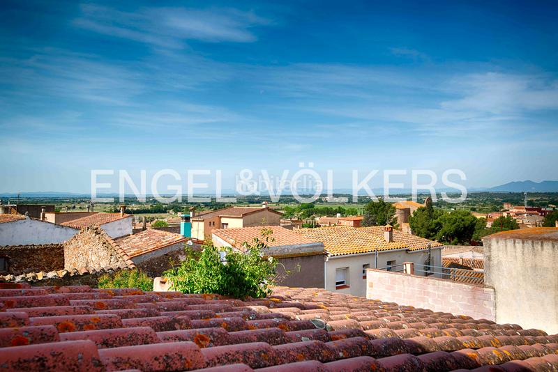 Foto 6641c9c7-514d-435d-9f1b-0fb6e159578d. Casa in carrer roca de la balena 3 in Vilajuïga