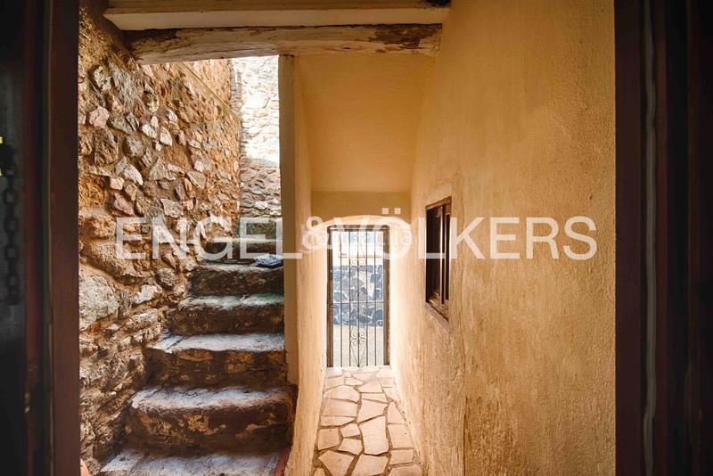 Foto d6854837-1730-4345-9ca2-4448f7143d3f. Casa in carrer roca de la balena 3 in Vilajuïga