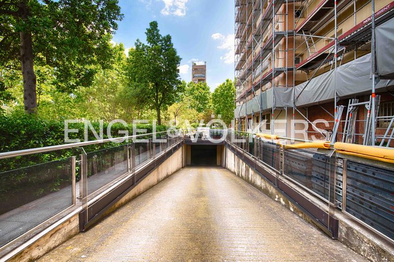 Foto 1cd64c12-a3e7-470d-a620-a4a70acd8c20. Autoparkplatz in Poble Nou-Olivar Gran Figueres