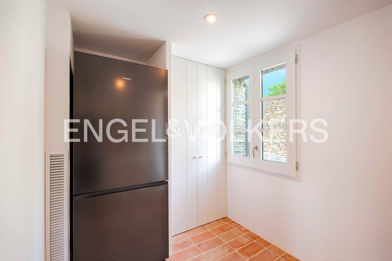 Foto ced7a1c5-b213-4895-8559-ac5a1e05d7e8. Casa adosada elegancia y confort en el centro en Cadaqués