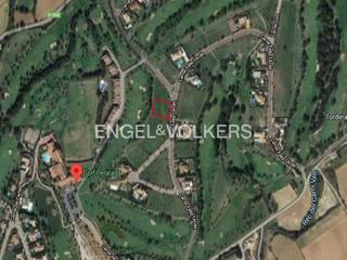 Terreny residencial a Carrer felip l'ardit 9. Terreno a la venta en golf peralada