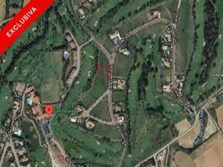 Terreny residencial a Carrer felip l'ardit 9. Terreno a la venta en golf peralada