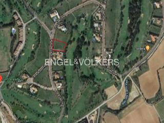 Terreny residencial  Carrer felip l'ardit. Terreno a la venta en golf peralada