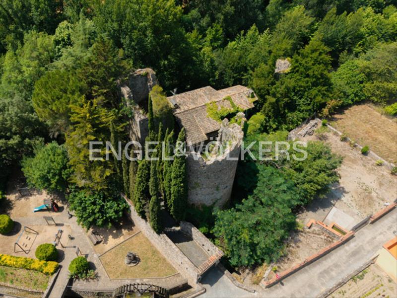 Foto 15467a4b-9330-4c10-8a23-a12ebe910416. Chalet impresionante villa con historia y lujo en el castell de sant llorenç en Sant Llorenç de la Muga