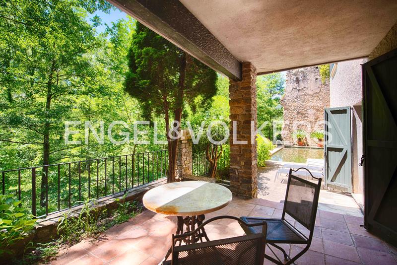 Foto 1be2bacf-89de-4a08-9462-c458d95caeff. Chalet impresionante villa con historia y lujo en el castell de sant llorenç en Sant Llorenç de la Muga