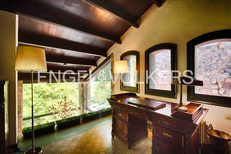 Foto 336d48fa-a4b1-44c4-b74f-ab422080364c. Chalet impresionante villa con historia y lujo en el castell de sant llorenç en Sant Llorenç de la Muga