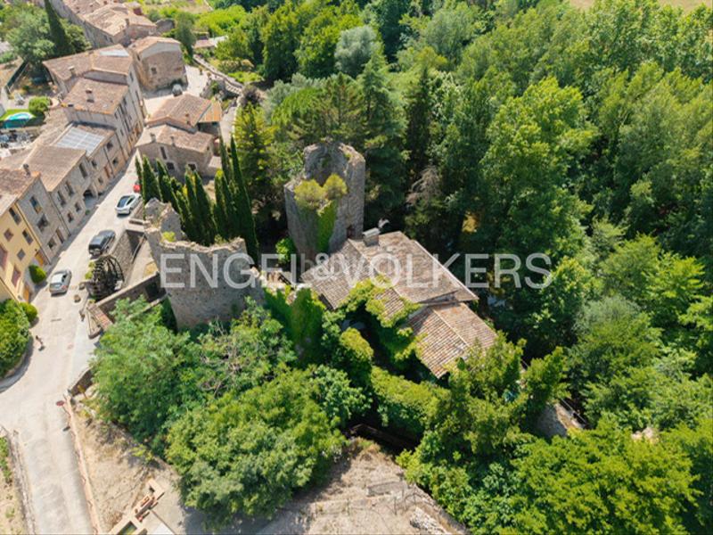 Foto 37842105-b82e-4adc-8b4c-fa21dd17cb4d. Chalet impresionante villa con historia y lujo en el castell de sant llorenç en Sant Llorenç de la Muga