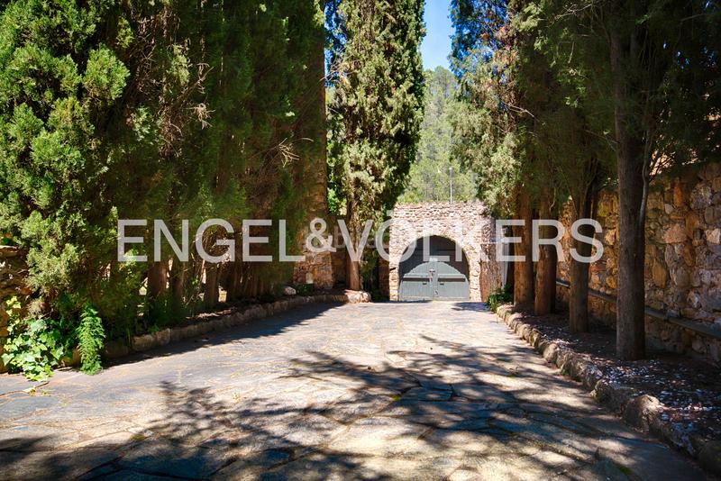 Foto 757c3dd7-9251-4490-90a1-42044598eca4. Chalet impresionante villa con historia y lujo en el castell de sant llorenç en Sant Llorenç de la Muga