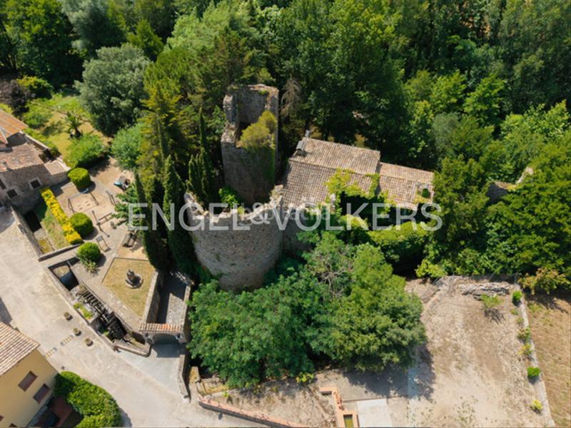 Foto bbef3b18-7e66-43b5-a818-05d1ef724c41. Chalet impresionante villa con historia y lujo en el castell de sant llorenç en Sant Llorenç de la Muga