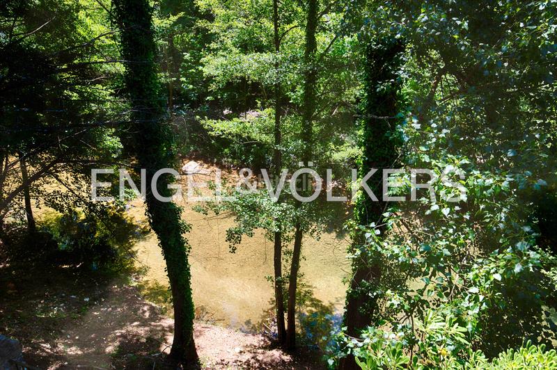 Foto bd0c74b7-bcb6-41eb-9103-60fc98d2d60d. Chalet impresionante villa con historia y lujo en el castell de sant llorenç en Sant Llorenç de la Muga