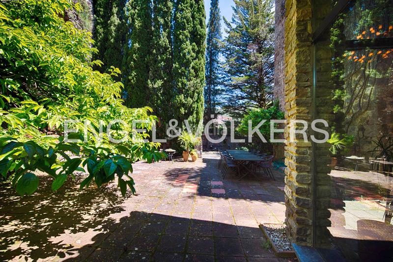 Foto d38c9120-501e-4af2-a746-20ec6b00855a. Chalet impresionante villa con historia y lujo en el castell de sant llorenç en Sant Llorenç de la Muga