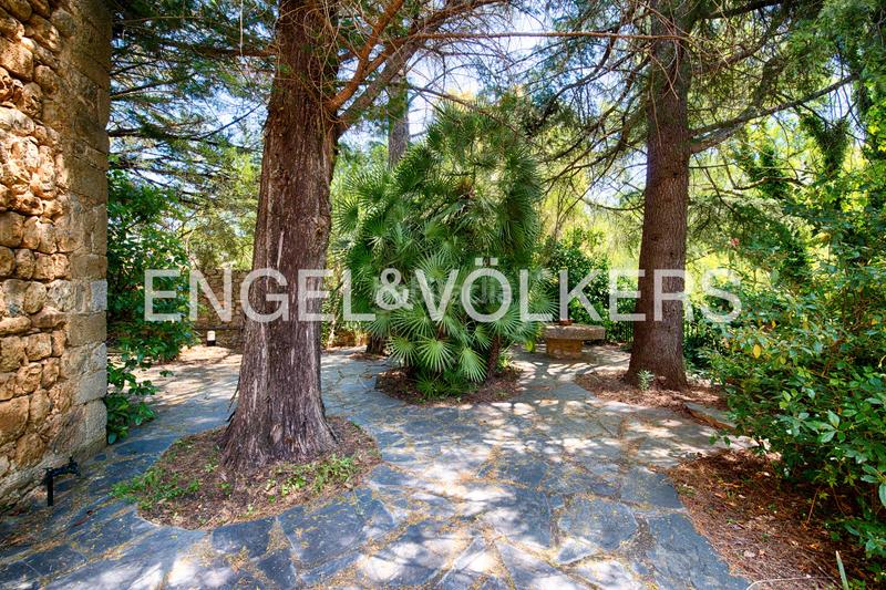 Foto da16d00e-ecbb-45d8-beff-ba7d34ad9c39. Chalet impresionante villa con historia y lujo en el castell de sant llorenç en Sant Llorenç de la Muga