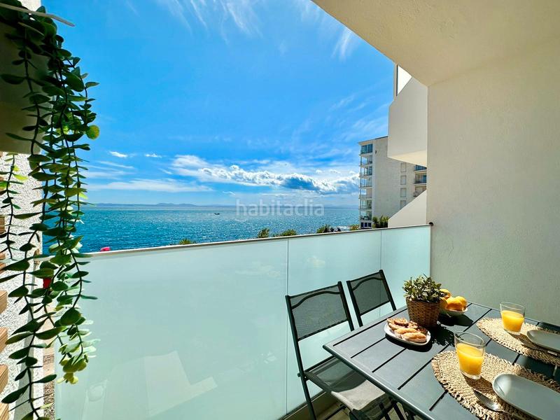 Foto 16e2f469-09db-4a4e-b2a3-3d2dc61998d4. Apartamento  en canyelles ( ) totalmente reformado en 1era linea de mar con licencia turística y parking privado en Roses
