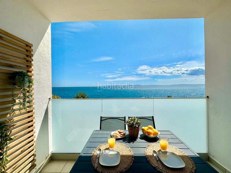 Foto ab094eed-bd7d-4478-a949-2f257f6918fa. Apartamento  en canyelles ( ) totalmente reformado en 1era linea de mar con licencia turística y parking privado en Roses