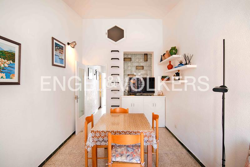 Foto d07a10f9-9df0-428f-b971-f1d133f3760c. Casa adosada autenticidad y rentabilidad en el corazón – casa con licencia turística y estudio independiente en Cadaqués