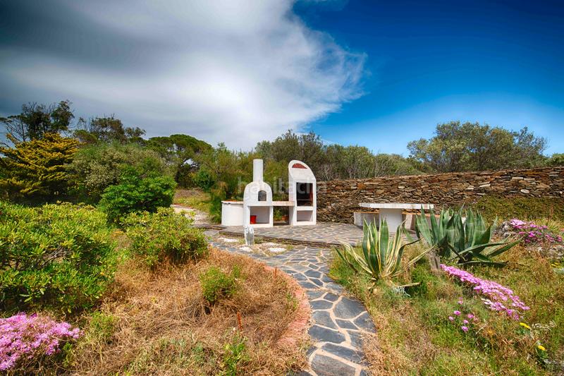 Foto bc3fd640-1a2b-407d-9b9b-e3ac34ddb0ba. Casa un refugio de excepción entre el mar y la naturaleza – caials, en Cadaqués
