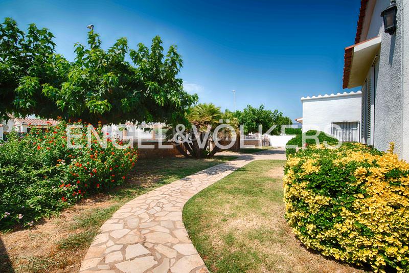 Foto b2841091-d82c-486b-8f04-fd4c8c4d428d. Chalet con camino parcheggio piscina in Francolí - Freser - Noguera Empuriabrava