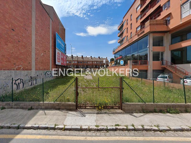 Foto 1b784d29-7b8b-4ee4-a1e7-4e5c1198d4d9. Wohngrundstück in Creu de la Mà Figueres
