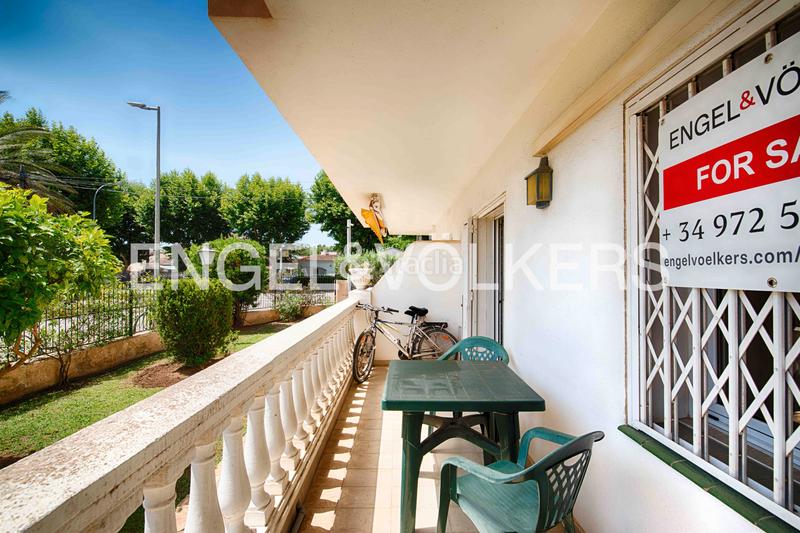 Foto 4bd553f5-b63e-4aac-a824-b4fdaecbc093. Apartamento piso en planta baja con terraza y acceso a piscina comunitaria en Empuriabrava