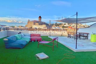 Pis  Carrer de la uni. Apartamento con encanto y terraza panormica  corazn de llan