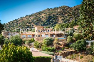 Chalet  Carrer anglaterra. Exclusiva villa con encanto y vistas panorámicas