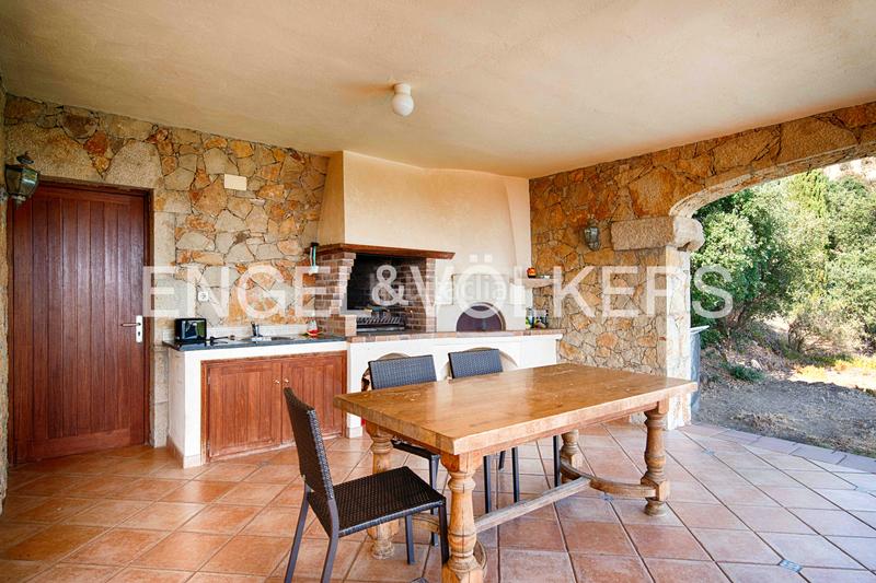 Foto a3ce65c5-23d0-4a0e-9722-367979a2f6d8. Chalet exclusiva villa con encanto y vistas panorámicas en Palau-saverdera
