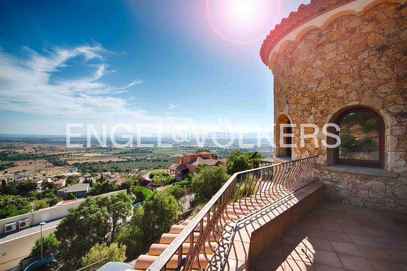 Foto bff82ba7-9274-4935-b4b1-f55798dda7e1. Chalet exclusiva villa con encanto y vistas panorámicas en Palau-saverdera