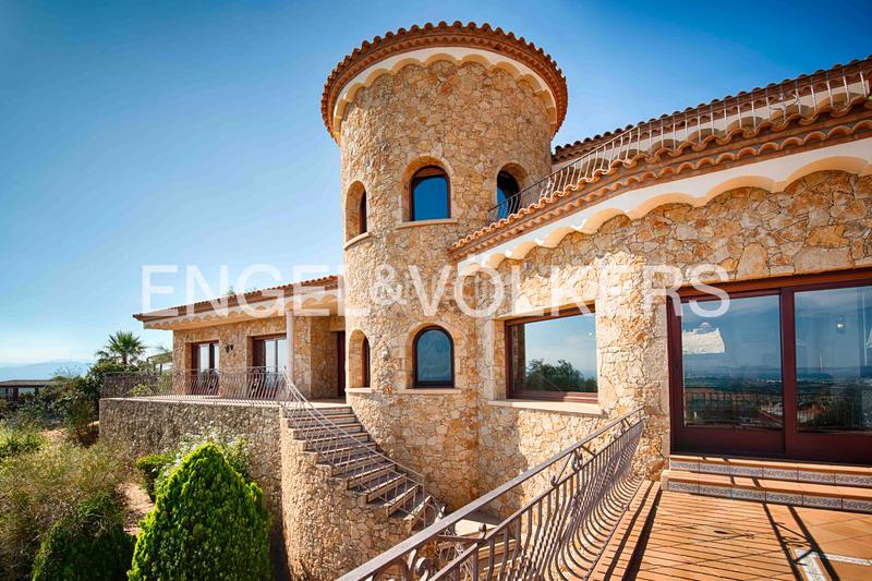 Foto de668f8e-0185-470a-ad6c-806e3b870365. Chalet exclusiva villa con encanto y vistas panorámicas en Palau-saverdera