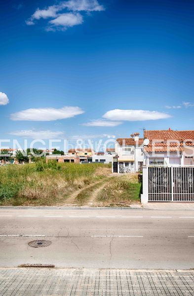 Foto 96c49b5f-2b76-4583-8bf5-01c9f2b03b20. Terreno residencial terreno edificable de 148 m² en Empuriabrava