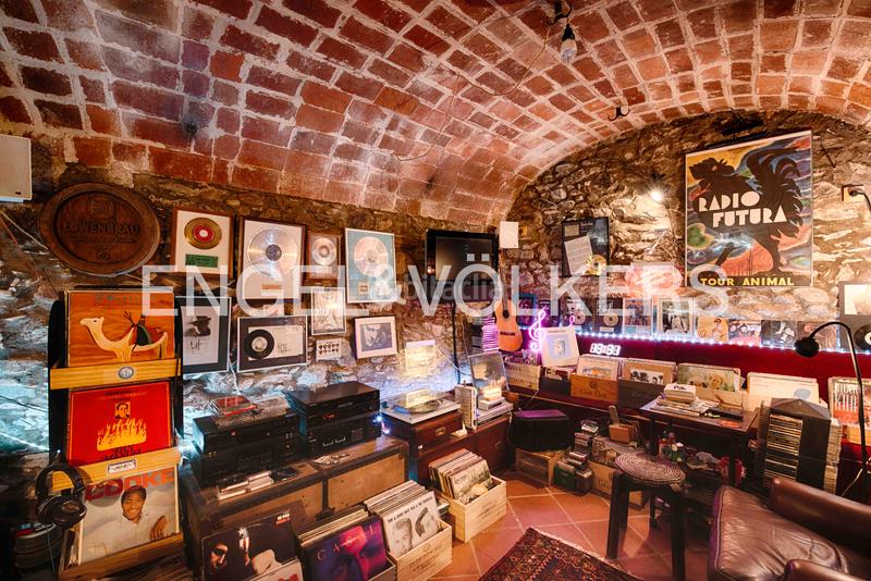 Foto 88ba7cec-8269-4d3f-9e9e-91691a8186ae. Casa adossada amb xemeneia calefacció a Garriguella