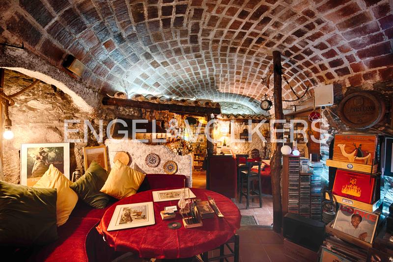 Foto be44d5a9-fdd0-4050-82f2-833309ac03a4. Casa adossada amb xemeneia calefacció a Garriguella