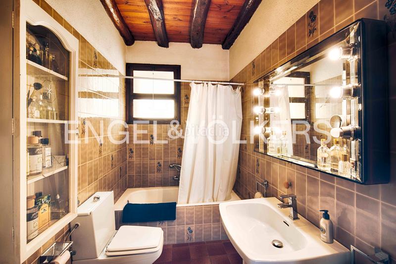 Foto bfe6e357-5524-4e3d-b83f-71443795010d. Casa adossada amb xemeneia calefacció a Garriguella