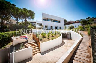 Chalet  Carrer rec del bal. Casa de diseo cerca del mar en el port de la selva