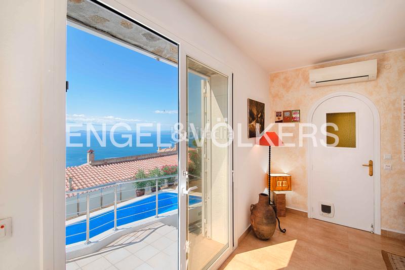 Foto 85d93371-0f13-4e15-ba0a-e89484c8f954. Casa villa con impresionantes vistas en Puig Rom-Canyelles-Almadrava Roses