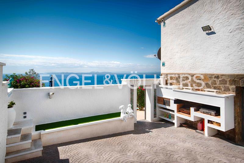 Foto b2f9d5eb-8c67-43b3-b576-af5c3bbd84f8. Casa villa con impresionantes vistas en Puig Rom-Canyelles-Almadrava Roses