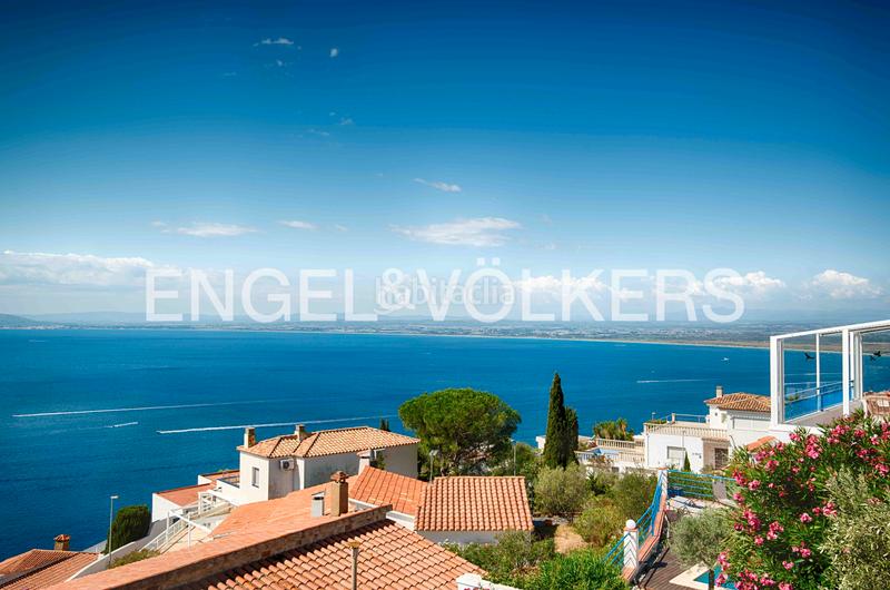 Foto c70836b3-d81b-4e18-b578-ba2cf43755b4. Casa villa con impresionantes vistas en Puig Rom-Canyelles-Almadrava Roses