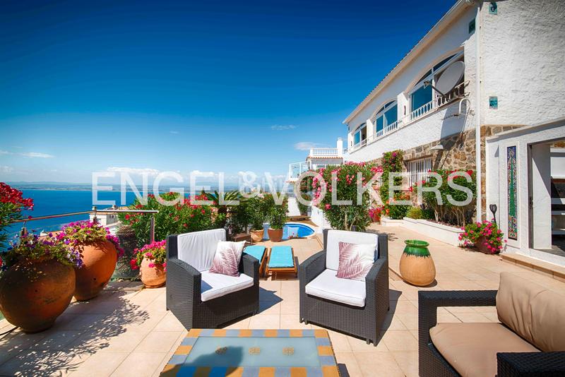 Foto df525788-963c-4b63-b75f-8eadc8c84079. Casa villa con impresionantes vistas en Puig Rom-Canyelles-Almadrava Roses