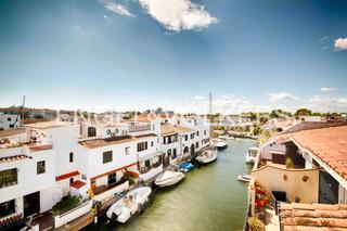 Etagenwohnung  Carrer illa cartago. Para reformar por completo - apartamento de dos dormitorios cerc
