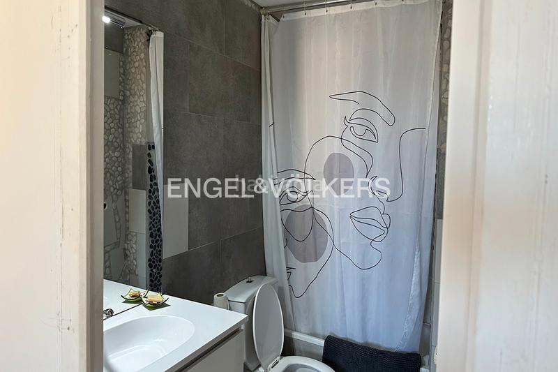 Foto ea11b66e-6cb1-4751-aa33-5aa68eaee24b. Etagenwohnung mit kamin in Centre Figueres